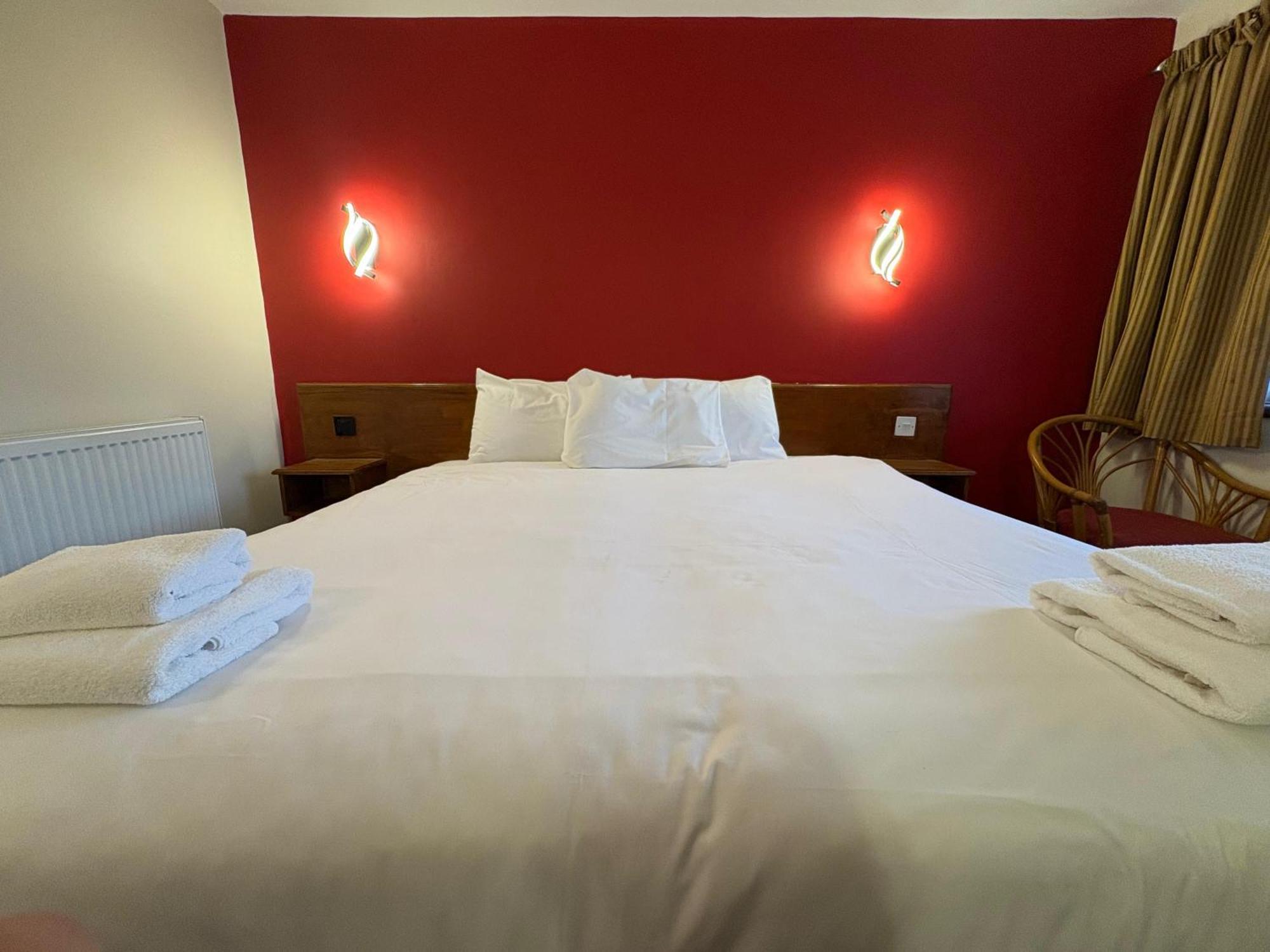 Tollgate Hotel & Leisure Stoke-on-Trent Esterno foto