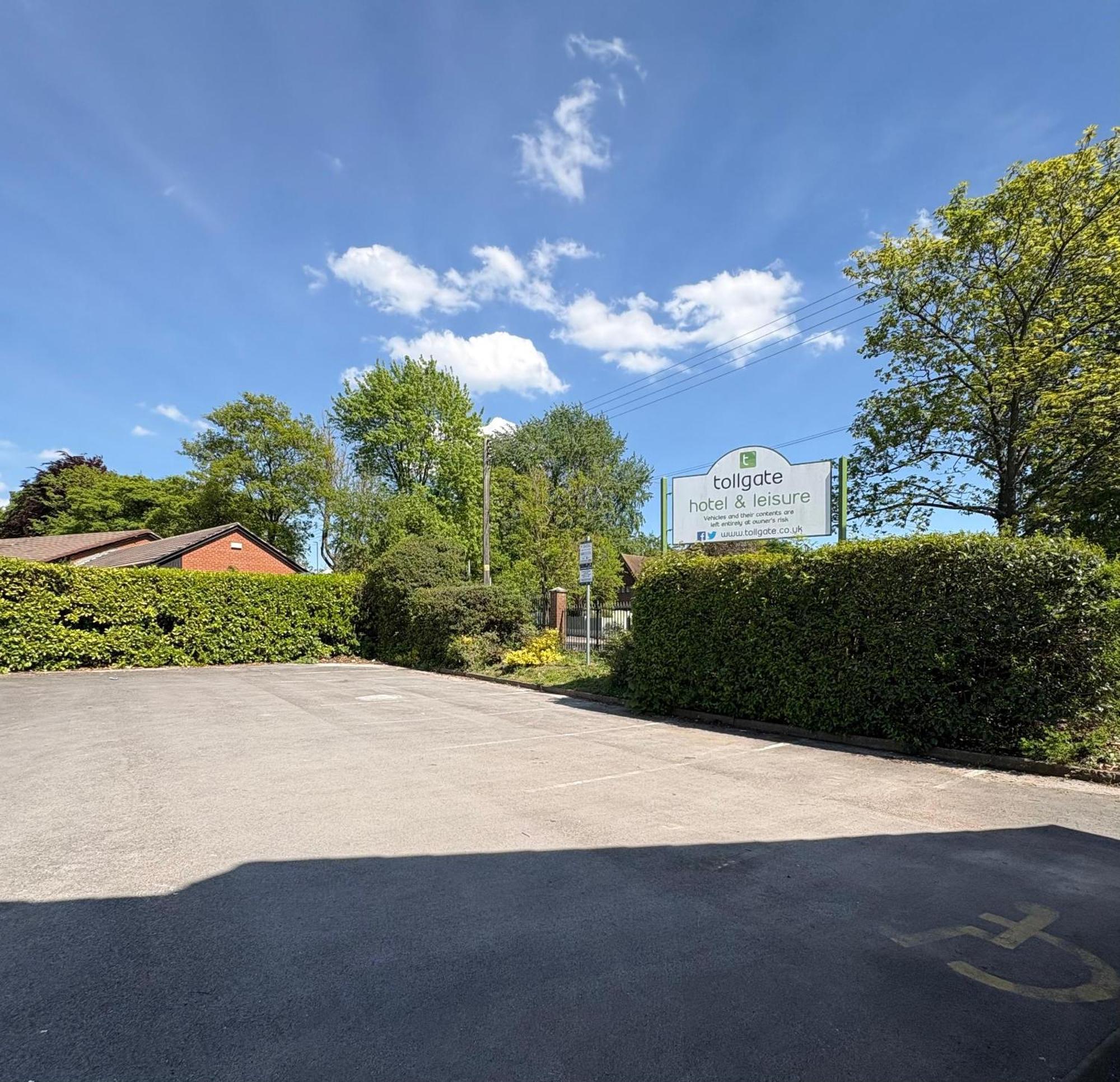 Tollgate Hotel & Leisure Stoke-on-Trent Esterno foto